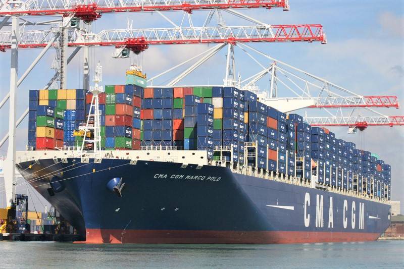Cảng Cái Mép Thị Vải thường xuyên đón các siêu tàu có trọng tải lớn